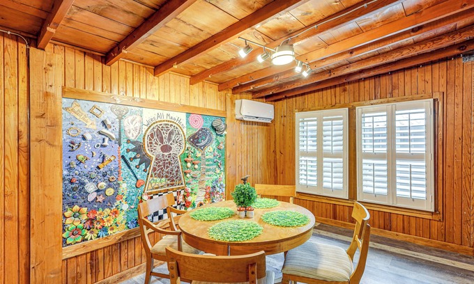 Brownwood House | Deck, Hot Tub & Lake View: Brownwood Home!