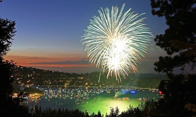 Arrowhead Villas Cabin | DECK LAKE VIEWS! SWISS RETREAT