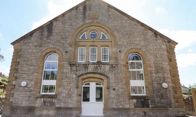 Dyserth Cottage | DECLARATION SUITE, pet friendly, character holiday cottage in Dyserth