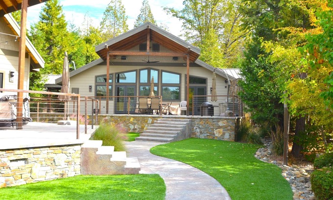 Bass Lake House | Deer Lodge #2- Lake Front