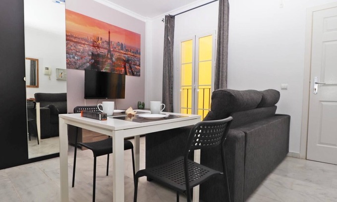 La Goleta Apartment | Del Parque Flats Museo del Vino