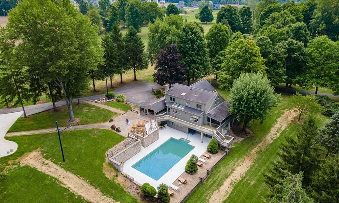 Delaware House | Delaware Farmstead Retreat