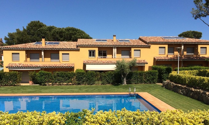Pals House | Delicious, luxeus holiday with beach and golf course, seven people + baby