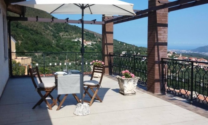 Arnasco Apartment | Delightful 1-bedroom apartment in Menosio with WiFi access