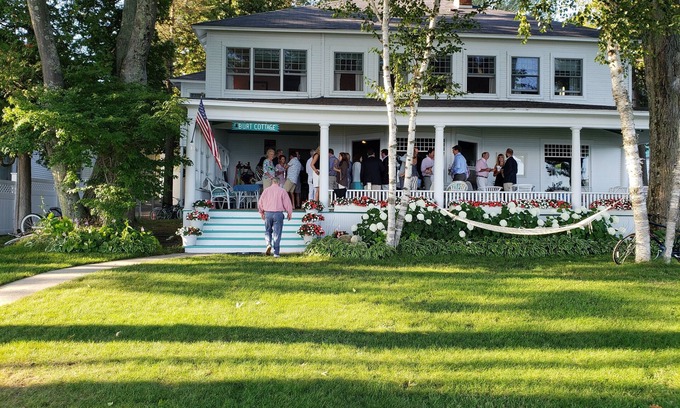 Harbor Springs Cottage | Delightful 11-bedroom cottage on the water in Harbor Springs.