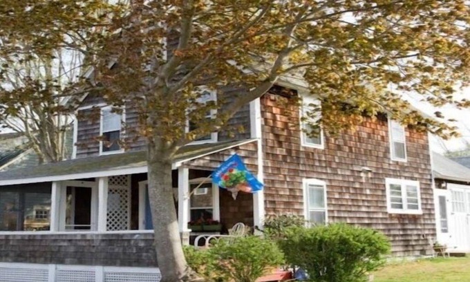 Westbrook Center Cottage | Delightful cottage with AC in Westbrook