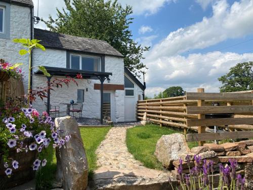 Great Strickland House | Delightful One Bed Lake District Cottage