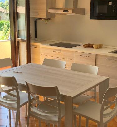 Spinone Al Lago Apartment | Delizioso appartamento sul lago - Casa Marina