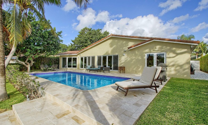 Tropic Isle House | Delray Beach - Waterfront Style - Close to Beach, Shopping, Dining, Atlantic Ave
