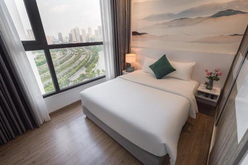 Tu Liem Apartment | Delux 2Bedroom Near Marriott And Dcapital With Swimming Pools And Gyms