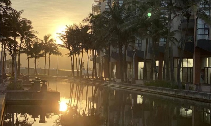 Durban Apartment | Deluxe 3 Bedroom Apartment with Canal View