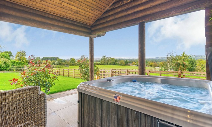 Constable Burton Ski Chalet | Deluxe and spacious lodge perfect for a romantic retreat.
