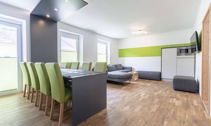 Eisenerz Apartment | Deluxe Apartment with IR-Sauna