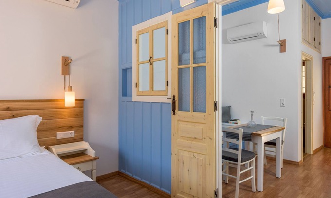 Pedi Apartment | Deluxe Apartment with Private Balcony and Sea View A, Symi