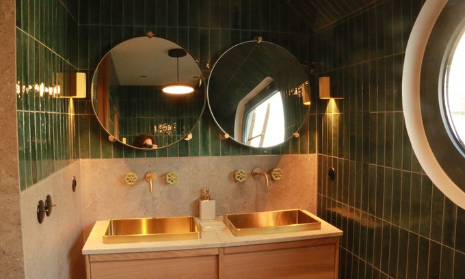 Puteaux Boat Rental | Deluxe barge 5 minutes from Parc Bagatelle