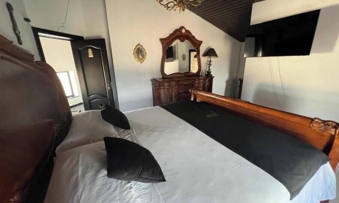 Eforie Nord Apartment | Deluxe King Room & Deluxe Queen Room