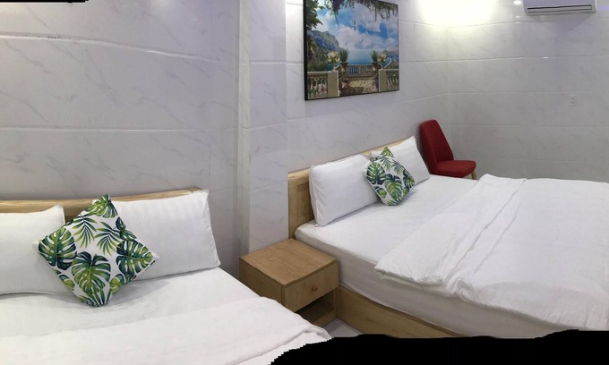 Ben Thanh Hotel | Deluxe private 2 beds 1 bath 4 guests in Hotel you and me