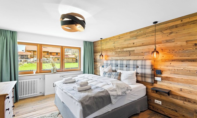 Reit im Winkl Apartment | Deluxe Suite | Pool, sauna & mountain view