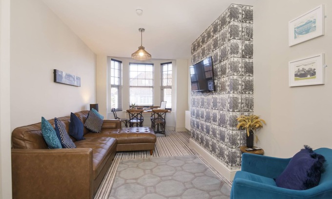 York Apartment | Deluxe Two Bedroom Apartment for 5 people in York