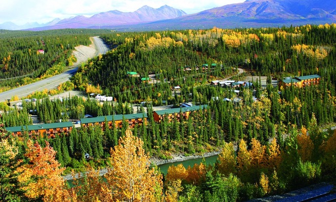 McKinley Park Hotel | Denali Grizzly Bear Resort