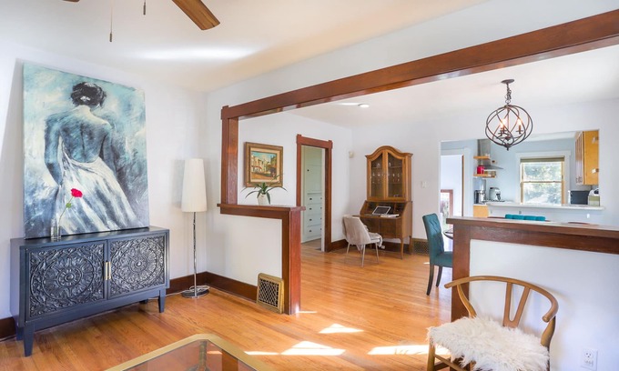 Hale House | Denver Retreat Bungalow near Hospitals, Coffeeshops, Restaurants, Bars