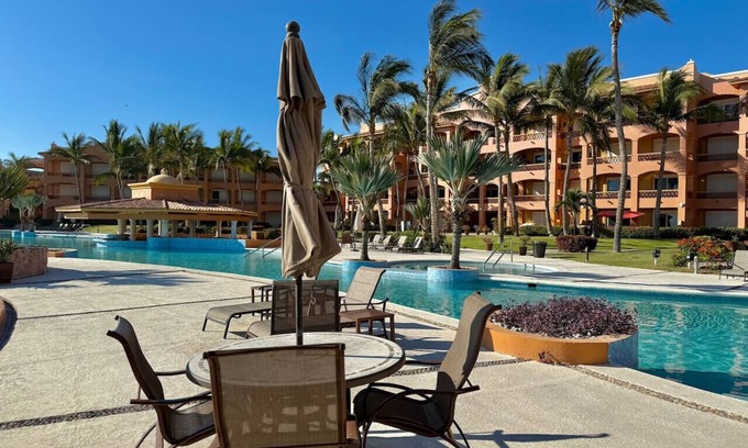 Mazatlan Apartment | Depa in EDM first floor beachfront By GPS
