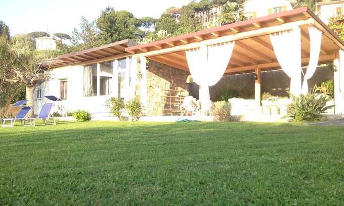 Camogli Cottage | Depandance - The Rustico Fantastic cottage nestled in the park of Portofino