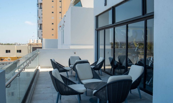 Mexican Riviera Apartment | Departamento a pie de Malecon