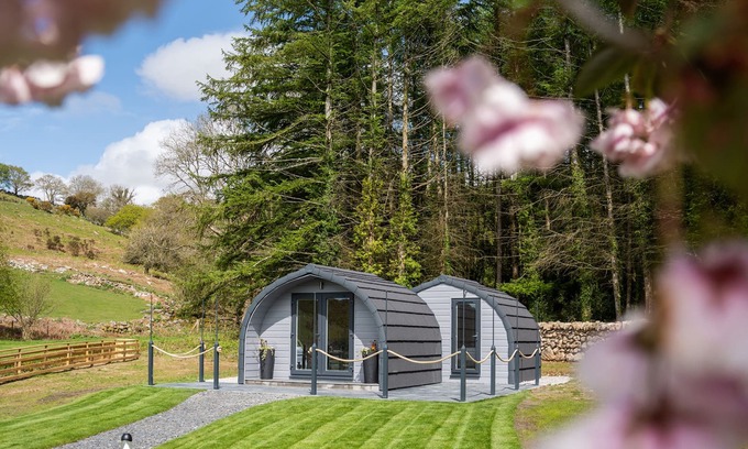 Llanbedr Cottage | DERWEN, romantic, country holiday cottage, with a garden in Llanbedr