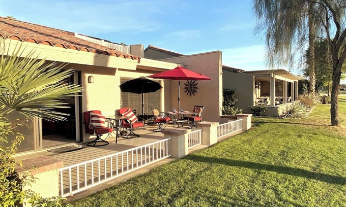 Palm Desert House | Desert Blossom House @ The Resorter 10th hole
