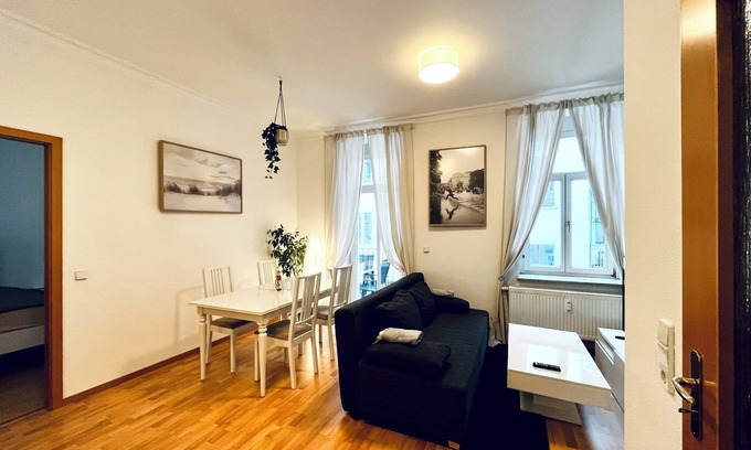 Innere Neustadt Apartment | Design Apartment I Center I BIG