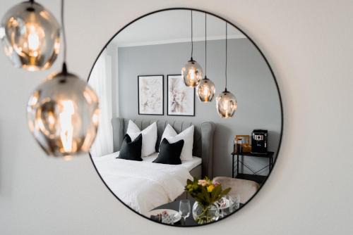 Wismar Apartment | Designoase für 3 mit Blick auf den Wismarer Hafen