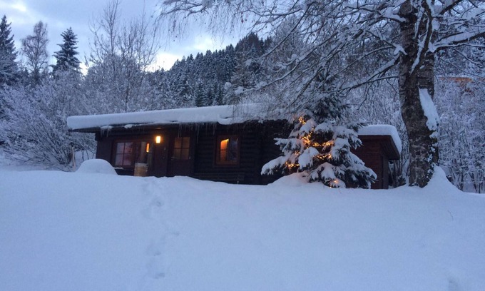 Woergl Ski Chalet | Detached chalet in the woods with large garden