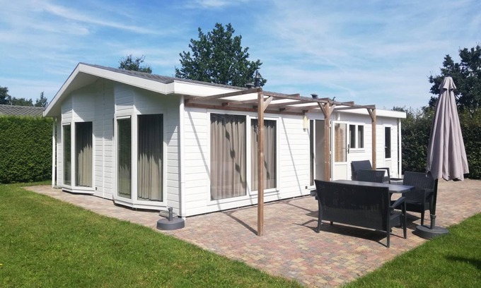 Biddinghuizen House | Detached chalet with 2 bedrooms and a terrace