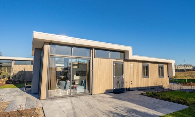 Biddinghuizen House | Detached chalet with 3 bedrooms and a terrace