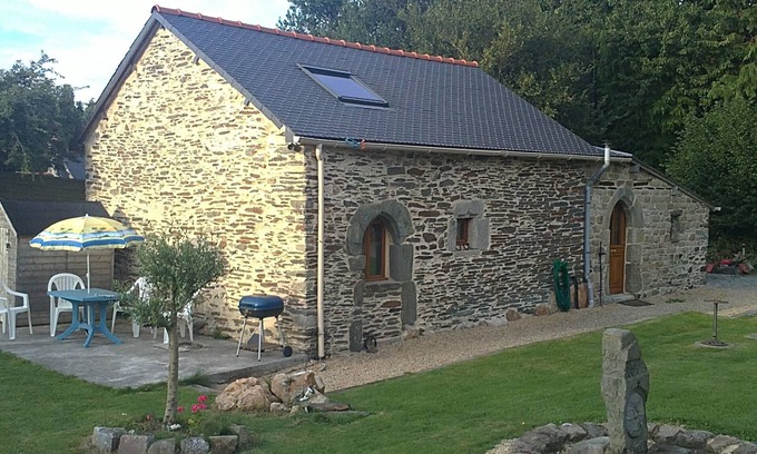 Paule Cottage | Detached Cottage With Heated Pool