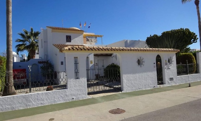 Puerto Rey Villa | Detached holiday home near the beach, pool, tennis, WiFi