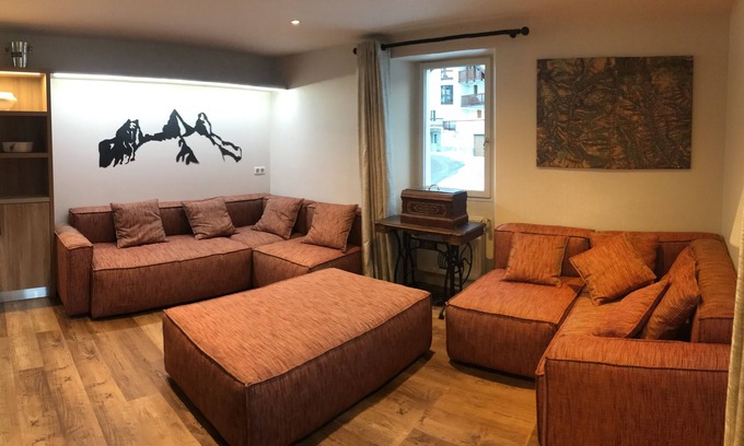 Valloire Villa | Detached house 12 people with garden in the center of Valloire at the foot of the piste