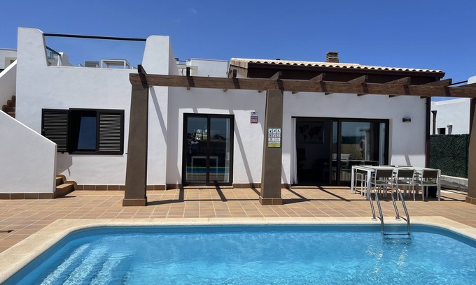 Caleta de Fuste Villa | Detached private villa in gated community