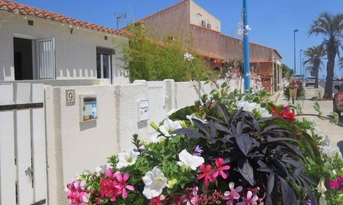 Sainte-Marie-la-Mer House | Detached villa direct access beach and shops 6AVMED11