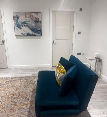 Preston House | Devonshire - Private Bedroom with Bathroom