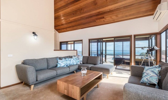 Swansea Heads House | Diamond House ☀ Heated Swim Spa ☀ Amazing Views