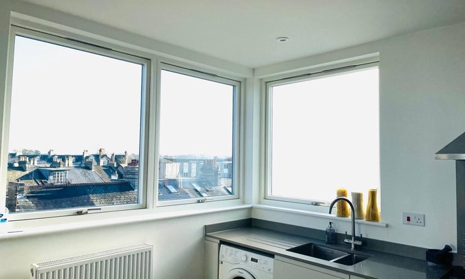 Cambridge Apartment | Diamond Penthouse in Cambridge