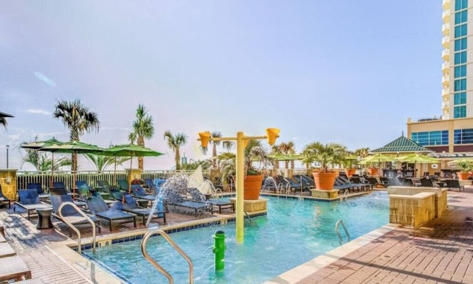 Northeast Virginia Beach Villa | Diamond Resorts Ocean Beach Club - 2 Bed Lock-off Accessible Cityview