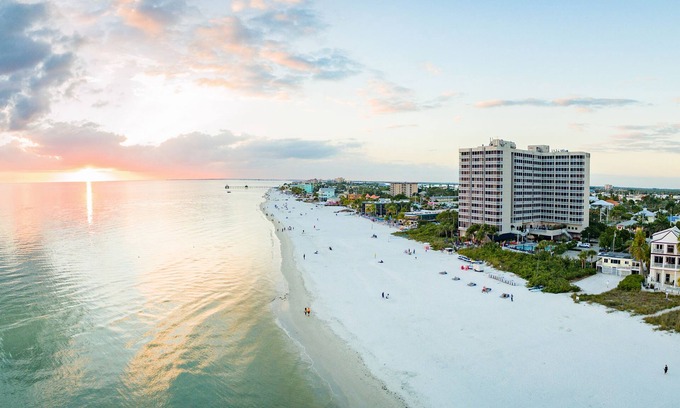 Fort Myers Beach Resort | DiamondHead Beach Resort