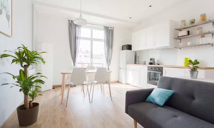 Quartier Chorier-Berriat Apartment | Diderot - Cosy apartment in Grenoble - Near train station