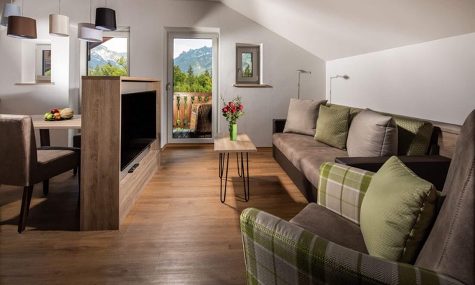 Bad Reichenhall Apartment | Die Eins with south-facing balcony 63 sqm for 1-3 persons - vacation apartment at the Gablerhof