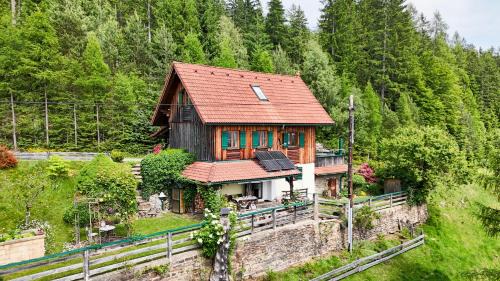 Deutschlandsberg District House | dieKELLERSTÖCKL Das Almstöckl mit Jacuzzi