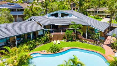 Coffs Harbour House | Diggers Beach Surf House - Pool, Surf Beach, Pets, Sleeps 10