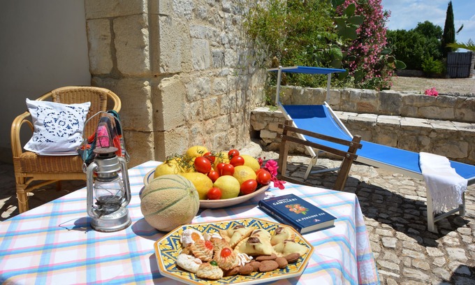 San Filippo House | Dimora siciliana, giardino, piscina, wi-fi gratuito,orto biologico